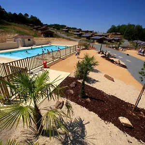 Terres De France - Les Hameaux De Pomette Vakantiepark